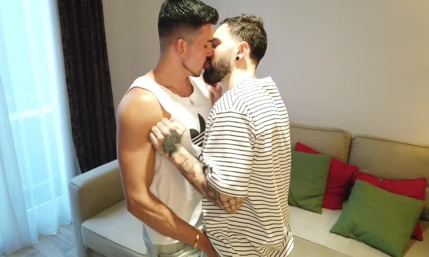 Kissing And Dick Sucking With In Barcelona With Igor Lucios And Uncut Cocks