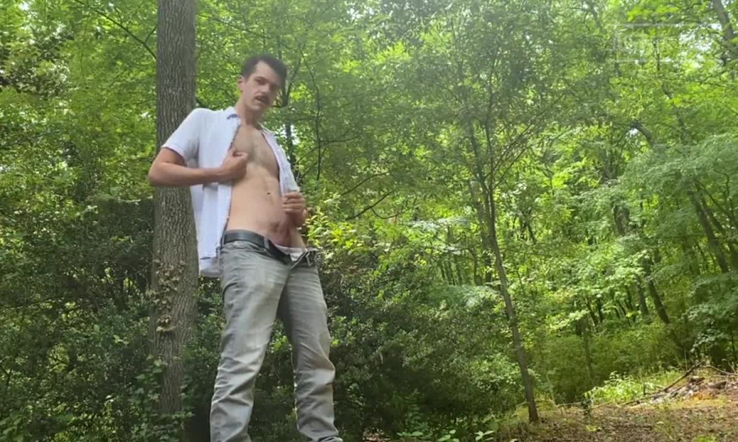 Jonah Wheeler (ShowOffJonah), Cole Blue and Lucas Ryder fuck in the woods