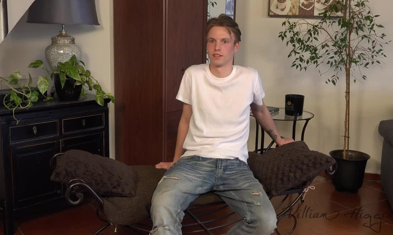 Brad Boner shows off his hole while he jerks off