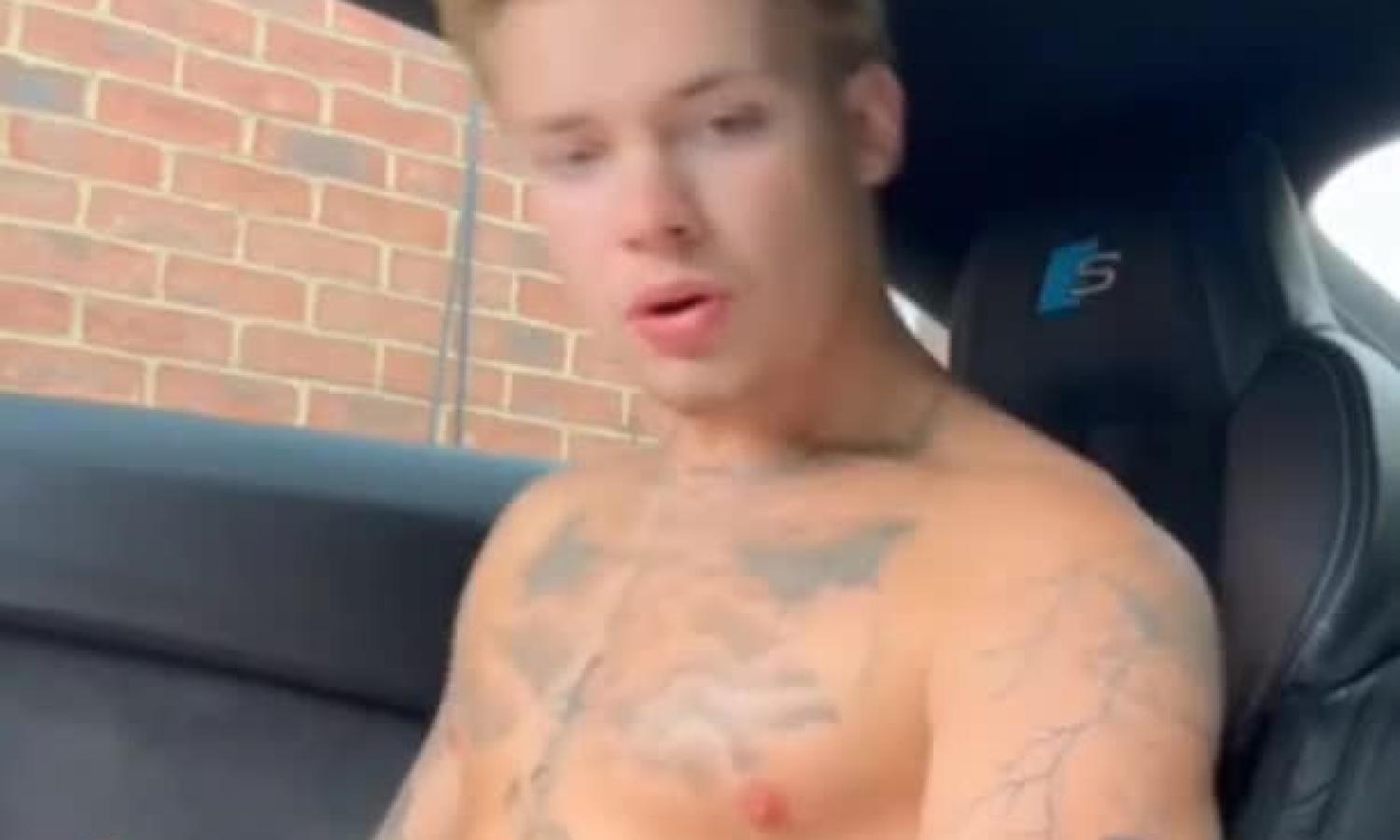 Ink3dlad – jerking in the car