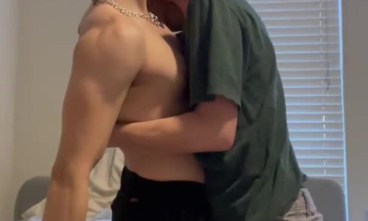 Smoothtwinkboyfr – sucking eachother