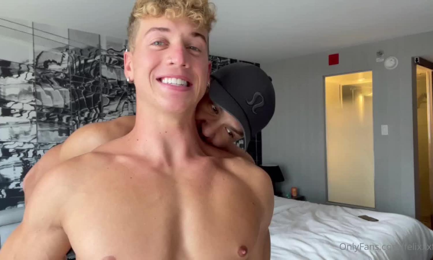 Chicago Hotel 4Some, Part 3 – KC Jaye and Jax with Felix Fox and Handy Mannay – KC Jaye (FitnessFreak)