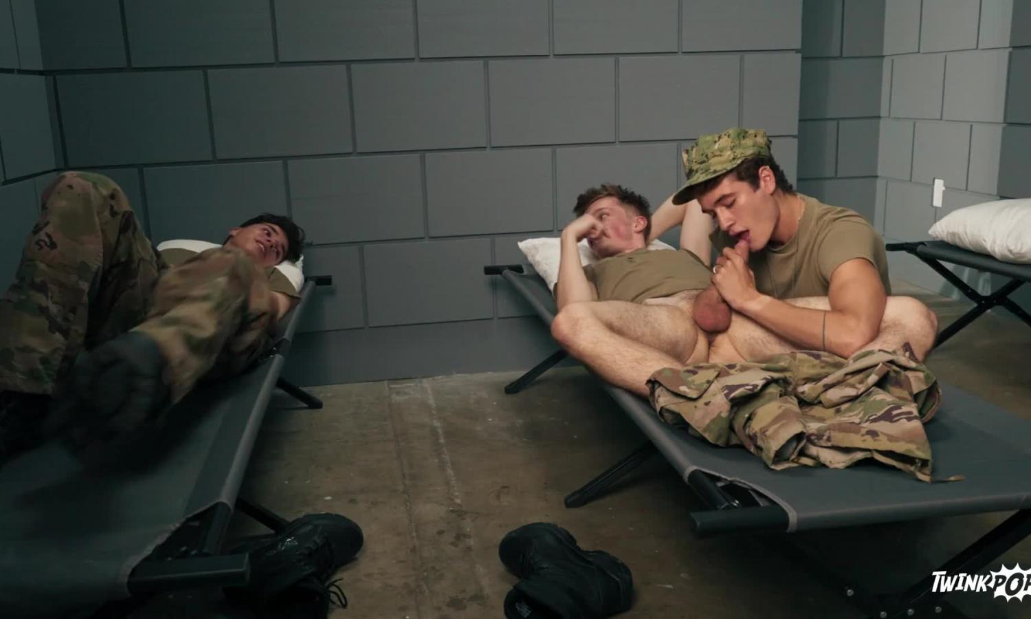 Gay Army Fuck : Marco Alessandro, Jake Preston, Max Bennett