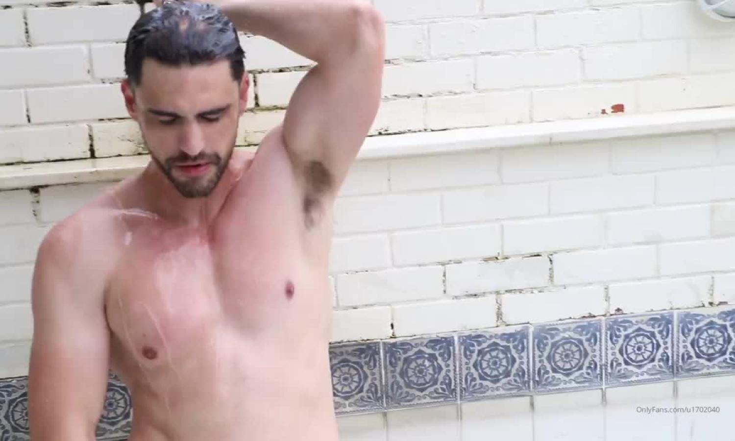 Caio Kyle Flta – Batendo um na Piscina
