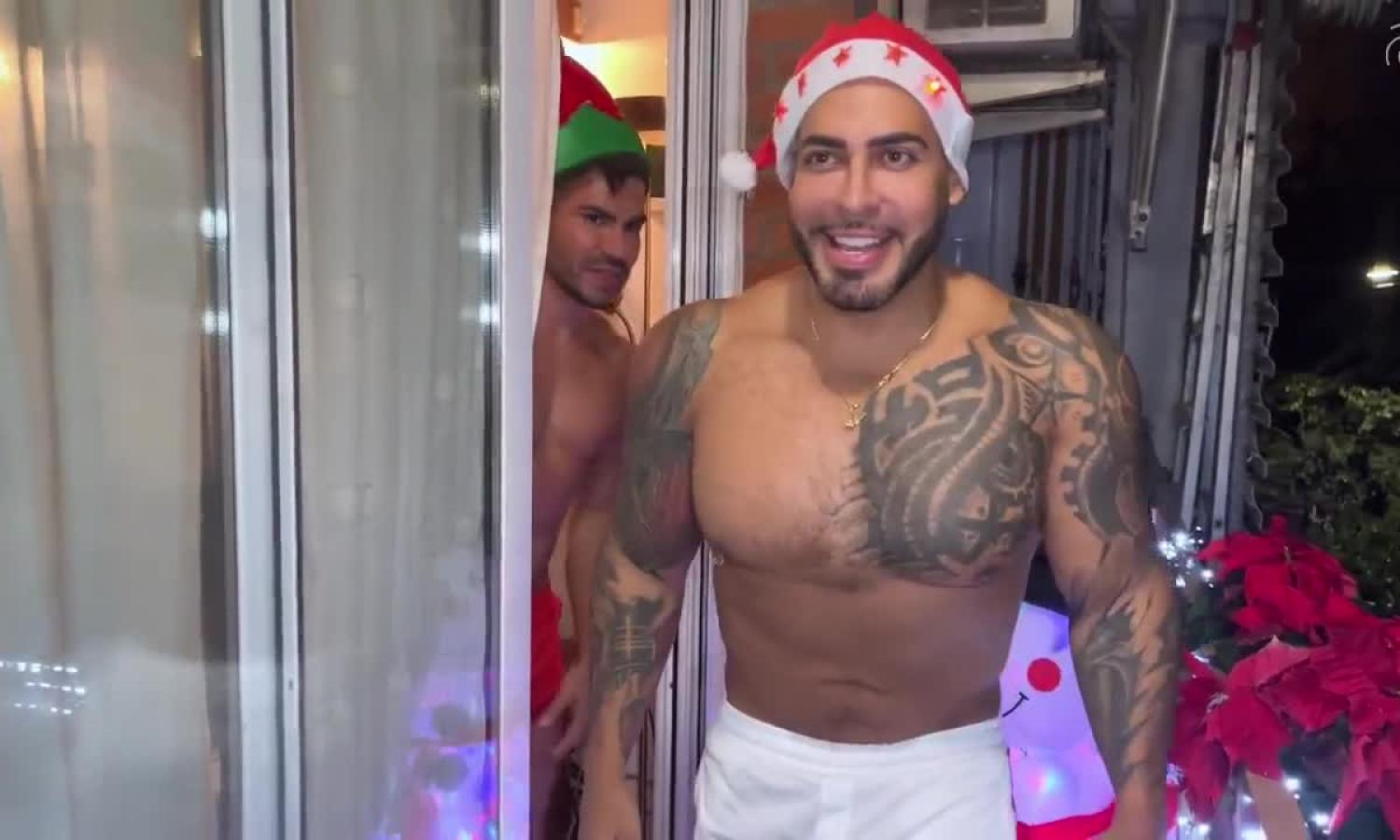 Alessio Veneziano, Cain DeLaTorre, and Viktor Rom have a threesome – Double gift for Christmas