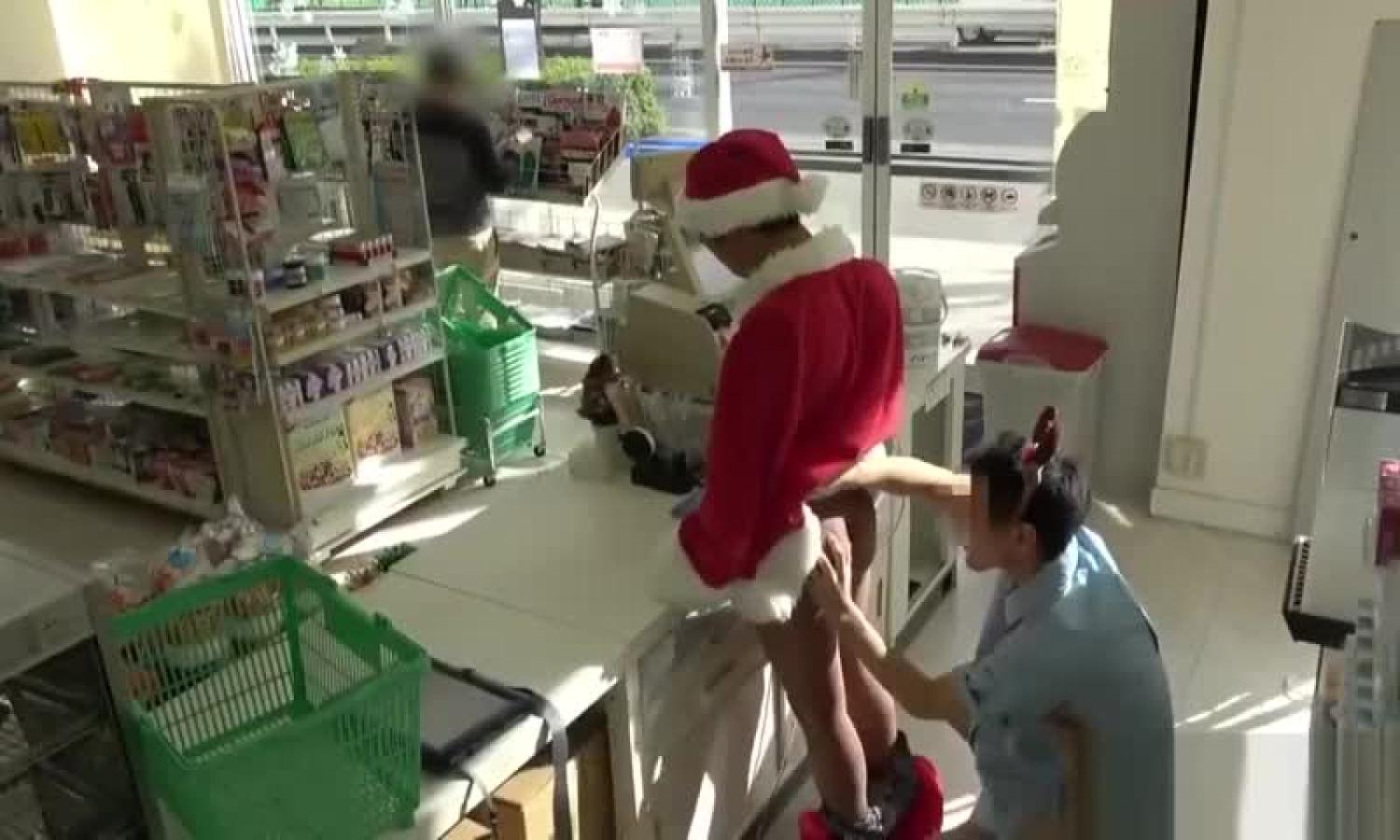 Japanese teen anal In Supermarket