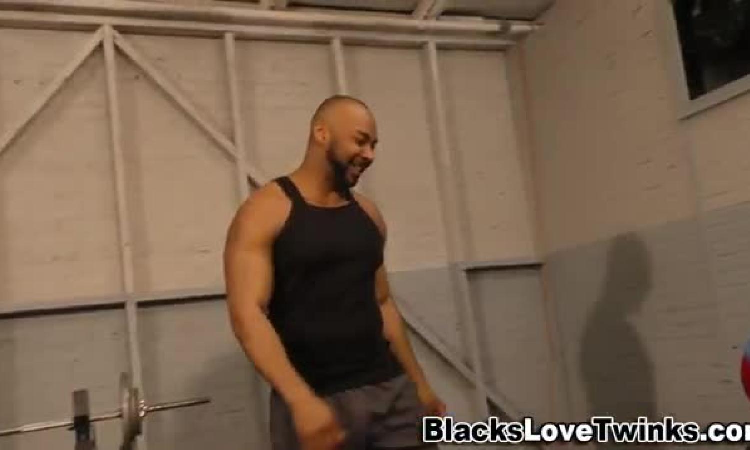 User_Uploaded_blacksonboys__18_.mp4