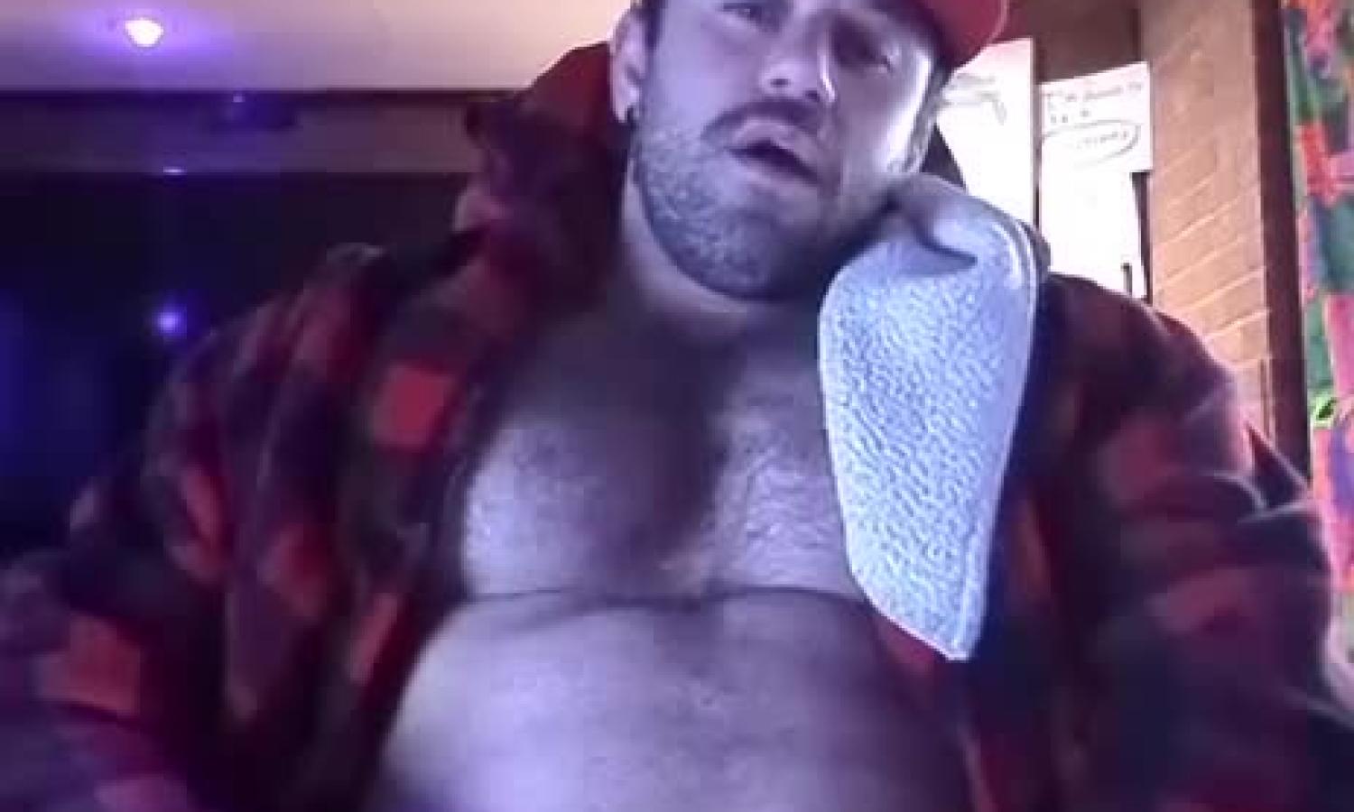 Showing off my big muscular hairy body and jerking off – Dace Amaral (trojanmachine69)
