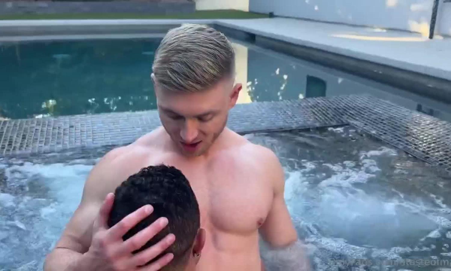 Matthew Ellis (atasteofmatt) gets fucked by Javao Santos