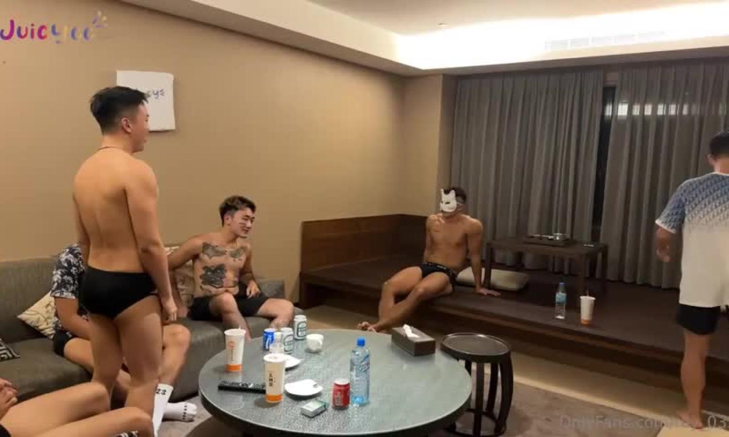avid Bottom unprotected group sex Turns Into orgy Codacolours